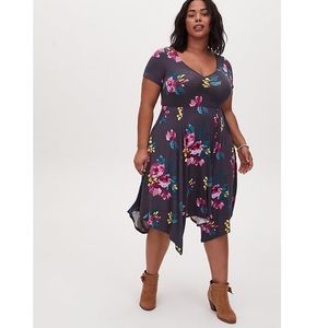 Torrid Sz 3 Grey Floral Super Soft Knits Dress 🌸